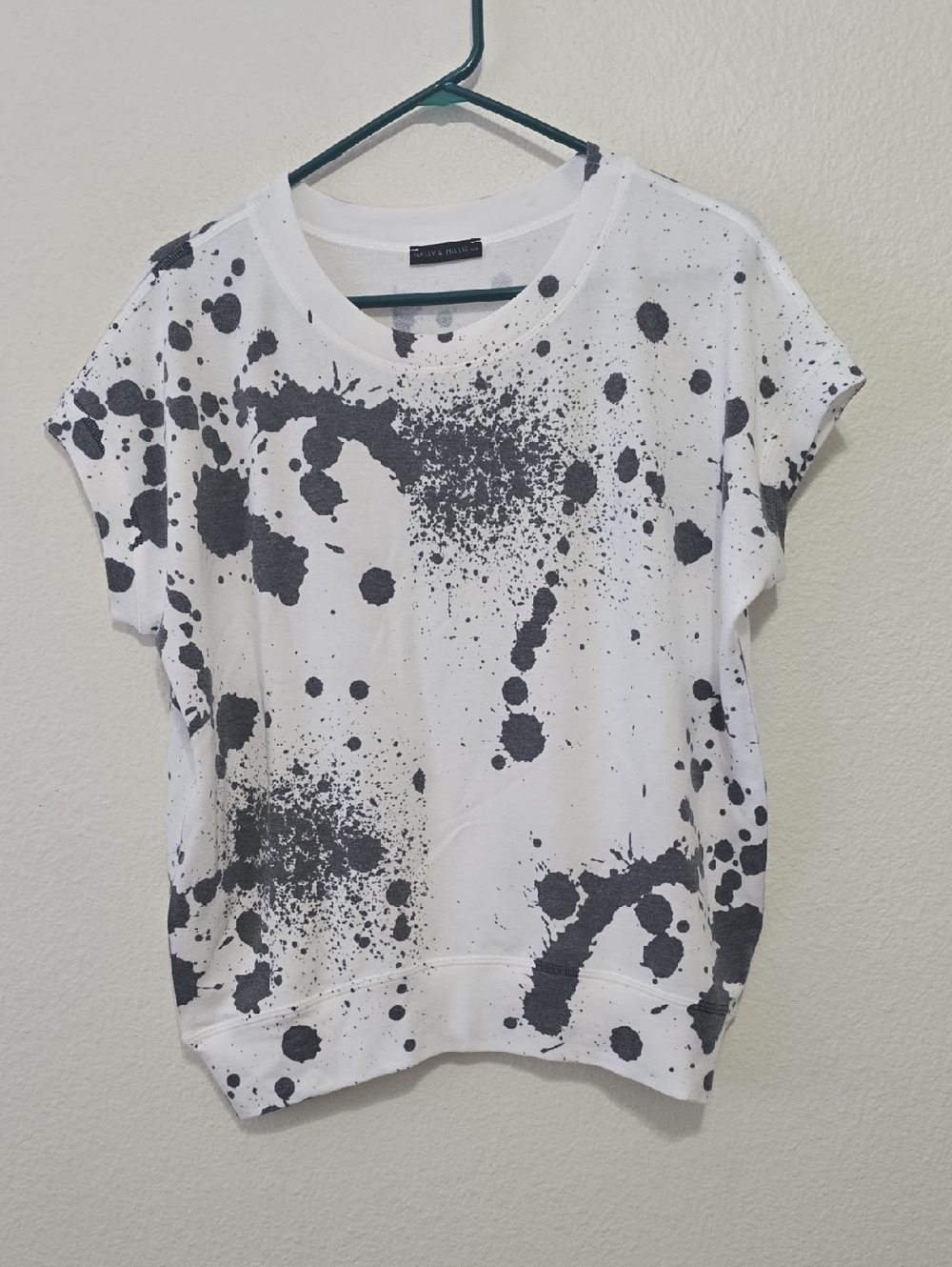 Nally‎ & Millie White Short Sleeve Top with Black Splatter Print M